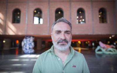 Isaac Amezaga: "Eragin itzela daukie tokiko hedabideek"
