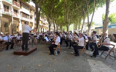 Sei kide berri izan ditu taldean Bergarako bandak ekaineko azken kontzertuan