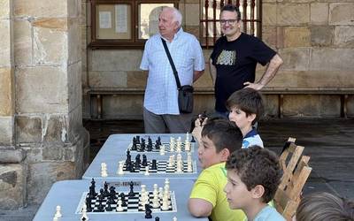Xake sailaren aurkezpena, argazkitan