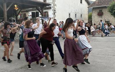 Arruazuko festak, giro beroan