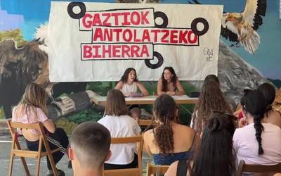 Aramaioarrak anfitrioi izan dira Gazte Mugakideen Egunaren bigarren aldian