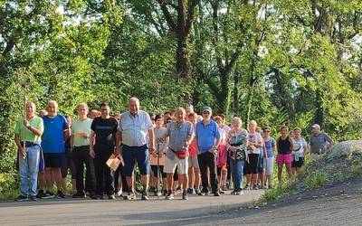 Fededunen igoera San Martzialera, urteko erromeria kutunena badatorren seinale