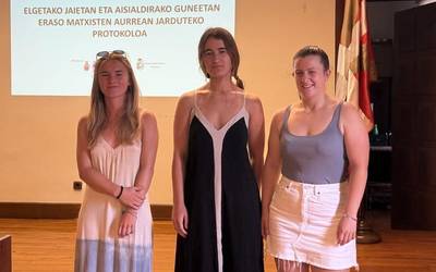 Jai eta aisialdi guneetan eraso matxistei aurre egiteko protokoloa aurkeztu dute Elgetan