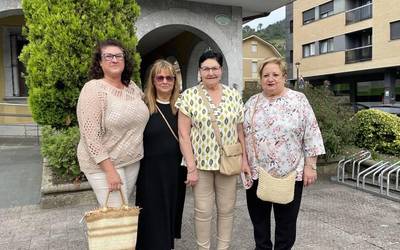 "Helmuga emakume guztiei zabalik dago"