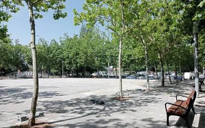 Abetxukun pergola fotovoltaikoa paratzeko lanak hasi dituzte