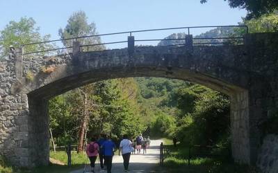 Plazaola bide berdea irisgarriago bihurtu dute
