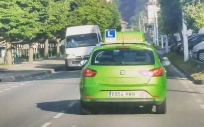Laudioko Udalak hitzarmena sinatu du DGTrekin gidabaimena eskuratzeko azterketa teorikoak herrian bertan egiteko