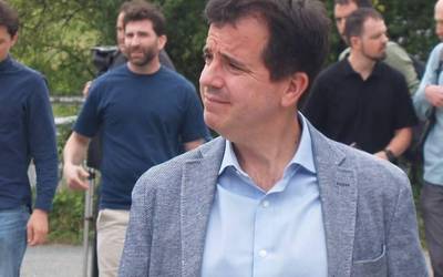 "Erantzun bakar eta argia emanen du"