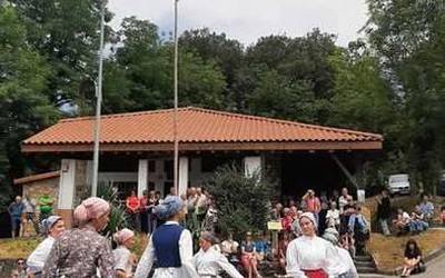 [ARGAZKI GALERIA] Jai giroa nagusi Gazteluako San Martin jaietan