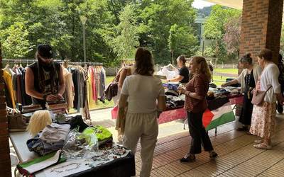 Azoka solidarioa, Palestinako Emakumeen Etxe bati laguntzeko