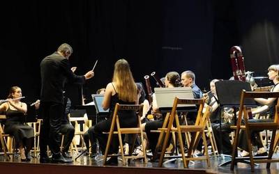 Euskal Herriko Gazte Orkestrak dozenaka herritar erakarri ditu