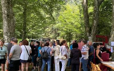 Uribarriko auzotarrek San Kristobal Eguna ospatu zuten domekan