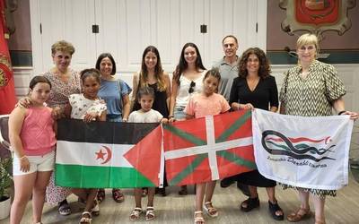 Eskualdera etorri diren haur sahararrei harrera ekitaldia egingo diete igandean
