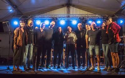 [ARGAZKI GALERIA] Omenaldi hunkigarria Juan Mari Areitiori Gerediagako jaietan
