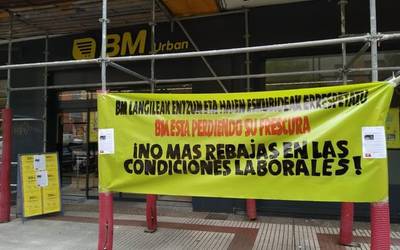 BMk langileekin "akordio berria negoziatzera uko egin diola" salatu du LABek