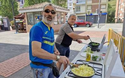 Gastronomia, dantza eta herri kirol artean agurtu dituzte Ugarteko jaiak