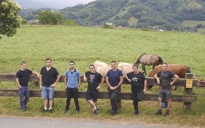 Bortzirietako feria ortzilarearekin egin dadin eskatu dute abeltzainek
