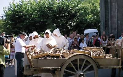 Burdinaren Eguna abuztuaren 9rako prestatu dute Urdazubin