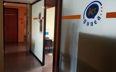 Izen-ematea zabalik, KZguneak datorren asterako antolatu dituen ikastaroetarako
