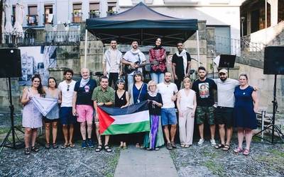 Kazuela jotzea deitu dute barikurako instituzioei eskatzeko harremanak eten ditzaten Israelekin