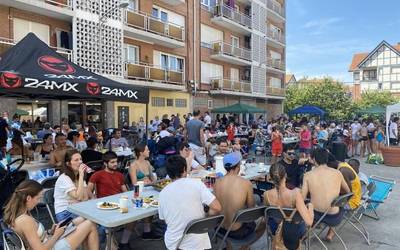 Paella lehiaketa, azoka eta musika Muntsaratzen