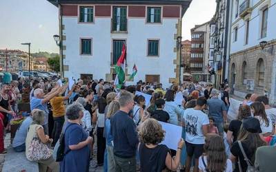 Gogor gaitzetsi dute Zumaian ere Gazako genozidioa
