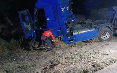 Hildako bat eta bi zauritu Erriberrin gertatutako auto istripu batean
