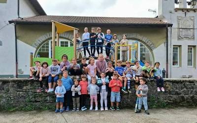 [ARGAZKIAK] Aresoko jolas parkea estreinatu dute ikasturte hasieran