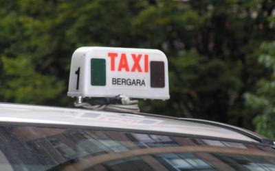 Landa auzoetako bizilagunek taxi zerbitzua izango dute sanmartinetan