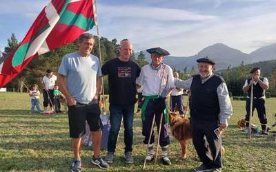 Karlos Ardanza abadiñarrak irabazi du Euskal Herriko ardi-txakurren txapelketa