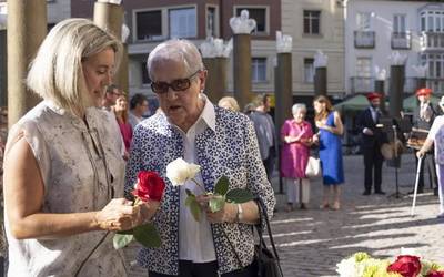 Frankismoaren biktimak omendu dituzte instituzioek