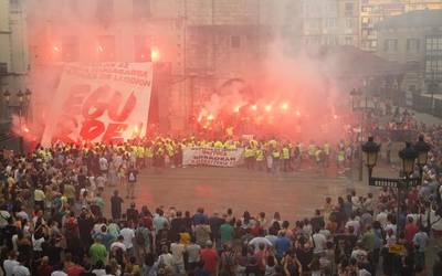 Greba mugagabea abiatuko dute Maderas de Llodioko langileek astelehenetik aurrera