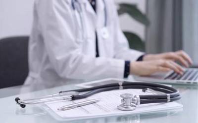 Osakidetzak bost familia-mediku plaza esleitu ditu Debagoieneko ESIrako