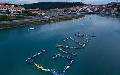 100 lagunetik gora bildu ditu GoazenUp Sup Race 2025 lasterketa solidarioak
