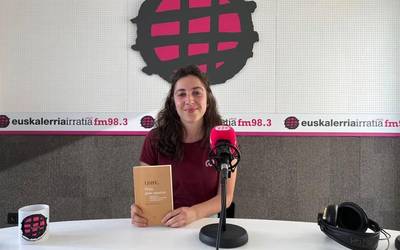 Irati Majuelo: “Emakumeen begi eta oinetatik hiria nola ikusten den ikertu dut”