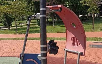 Amurriok Juan Urrutia haur-parkea berritzeari ekin dio