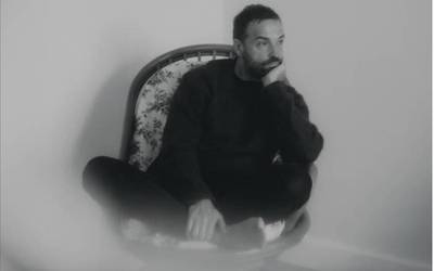 Iker Laurobak 'Bosgarren solairutik' disko berria kaleratuko du igandean