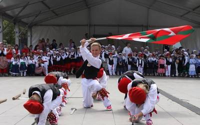 Getxoko dantza-taldeek Itzubaltzeta/Romo hartuko dute zapatuan