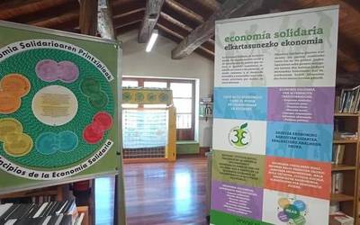 Ekonomia solidarioari buruz hizketan
