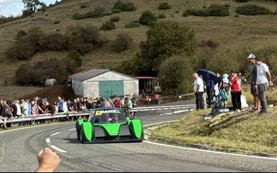 Urbasako autoen festa erraldoia