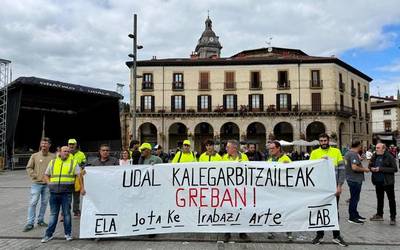 Lantalde bat eratu da kale-garbitzaileen egutegia lantzeko eta gatazka bideratzeko