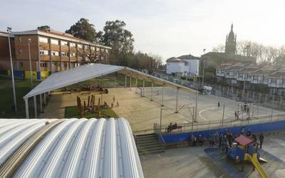 Berango-Merana herri-ikastetxeko jolastokia “birnaturalizatzeko” prozesurako herritarren iritziak jaso gura dituzte