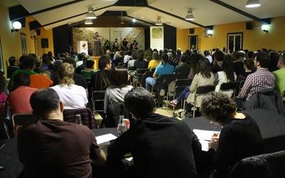 Nafarroako Bertsolari Txapelketako saioa eginen dute larunbatean Iruritan