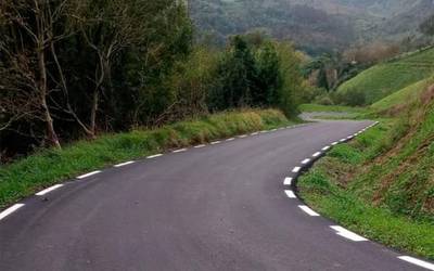 Txara bidea asfaltatzeko lanak, amaituta