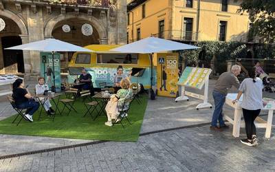 '100 aldiz begiratu' kanpaina Oñatira iritsi da