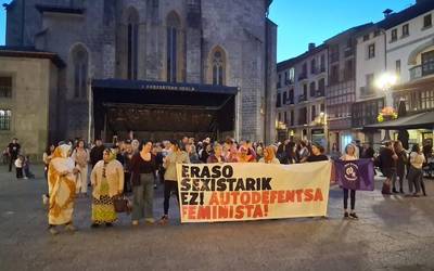 Zarauzko hilketa matxista salatu dute Arrasaten