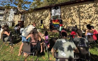 Bakarrizketa eta hainbat kontzertu Etxeluzen, egunpasa dotorea egiteko