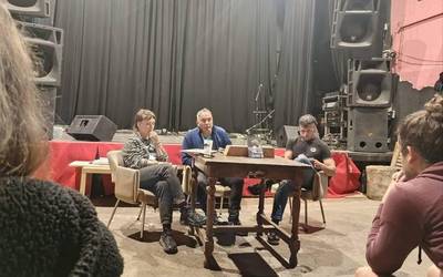 Salhaketa eta Sin Poli taldeek beren proiektuak aurkeztu dituzte Matadeixen