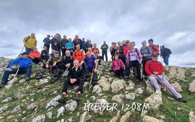 [BIDEOA] Leitza eta Basaburuko mendietan ibili dira Arkupeak elkarteko mendizaleak