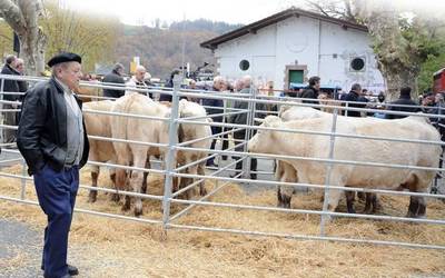 Ferietan aziendak plazaratzea debekatu du Nafarroako Gobernuak